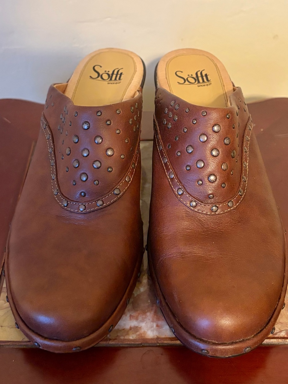 Söfft Brown Leather Studded Clog Mules Women’s Size 8M